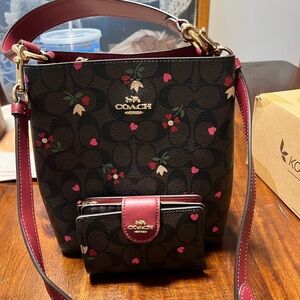 Coach purse and wallet